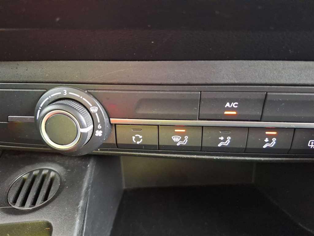 Peugeot Partner Kasten Premium 1.5 BlueHDI Sortimo PDC