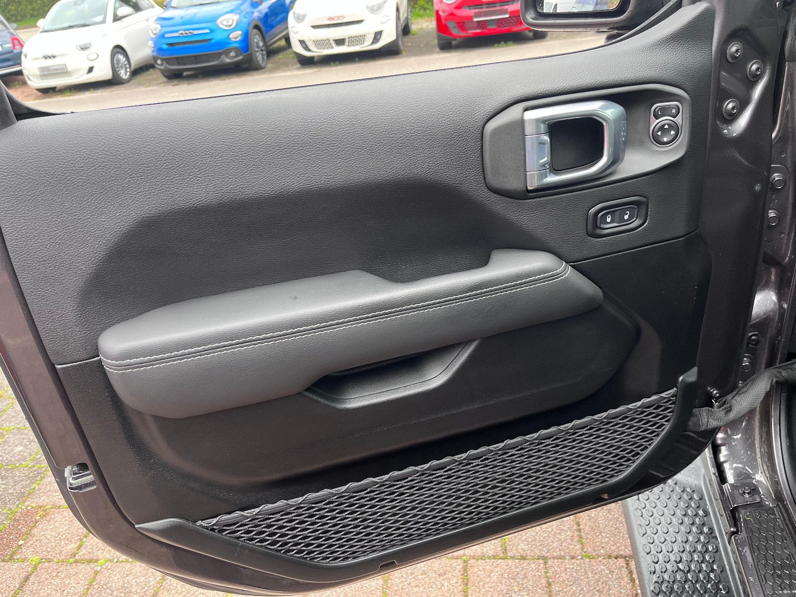 Fahrzeugabbildung Jeep Wrangler / Wrangler Unlimited Plug-In Hybrid Sah