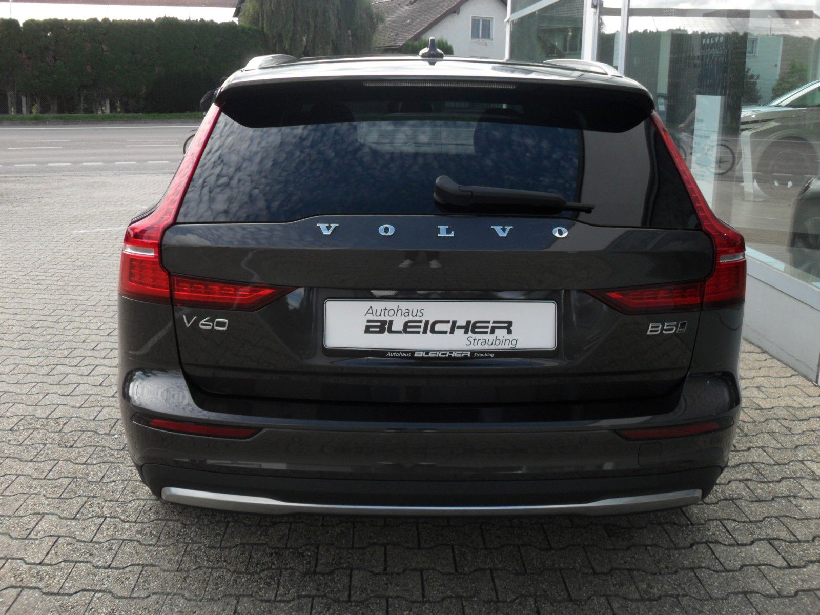 Fahrzeugabbildung Volvo V60 B5 Cross Country Plus AWD | AHK | 360° | SH