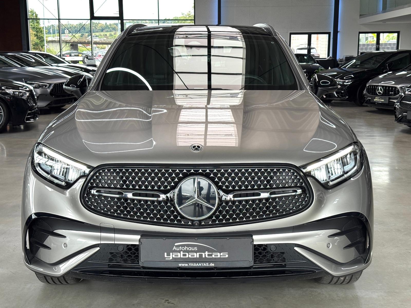 Mercedes-Benz GLC 300 d 4M AMG Night Pano Head-up 360°-K Distr