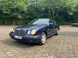 Mercedes-Benz E-Klasse E 280 Elegance V6 Automatik - gebrauchte Mercedes-Benz E 280 aus dem Jahr 1998
