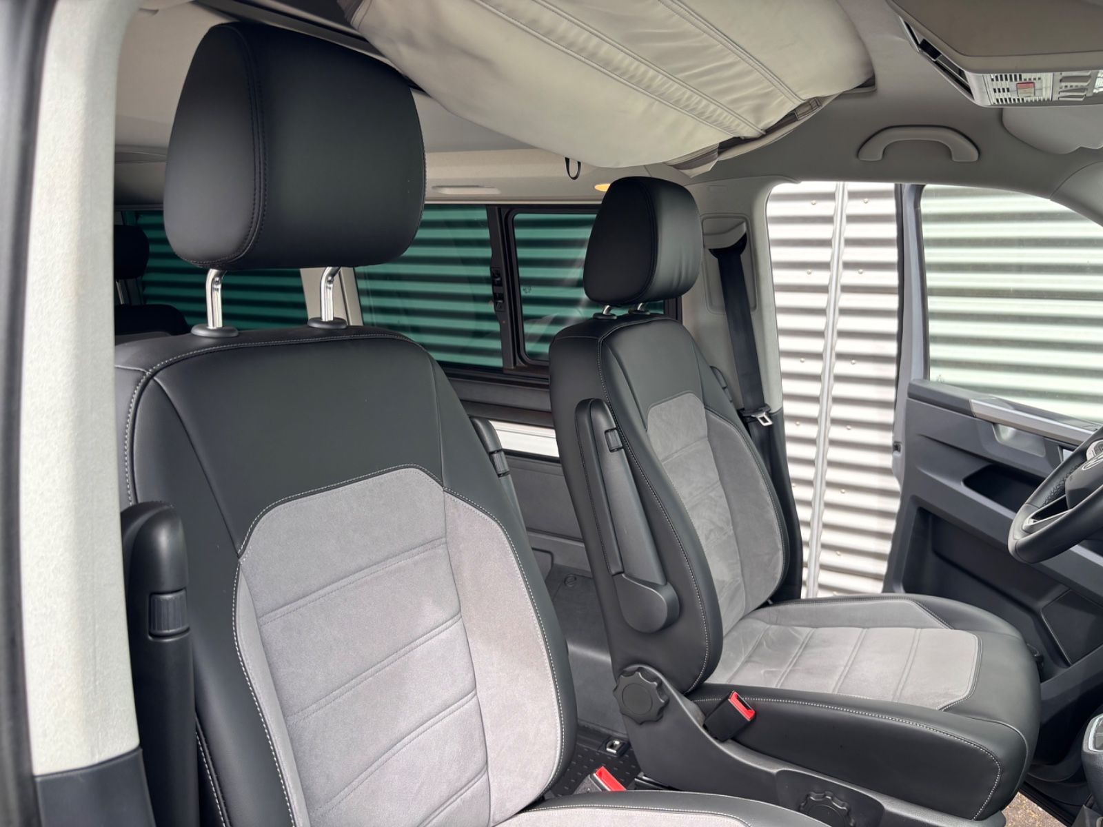 Fahrzeugabbildung Volkswagen T6 California Beach Kam Shz Ahk