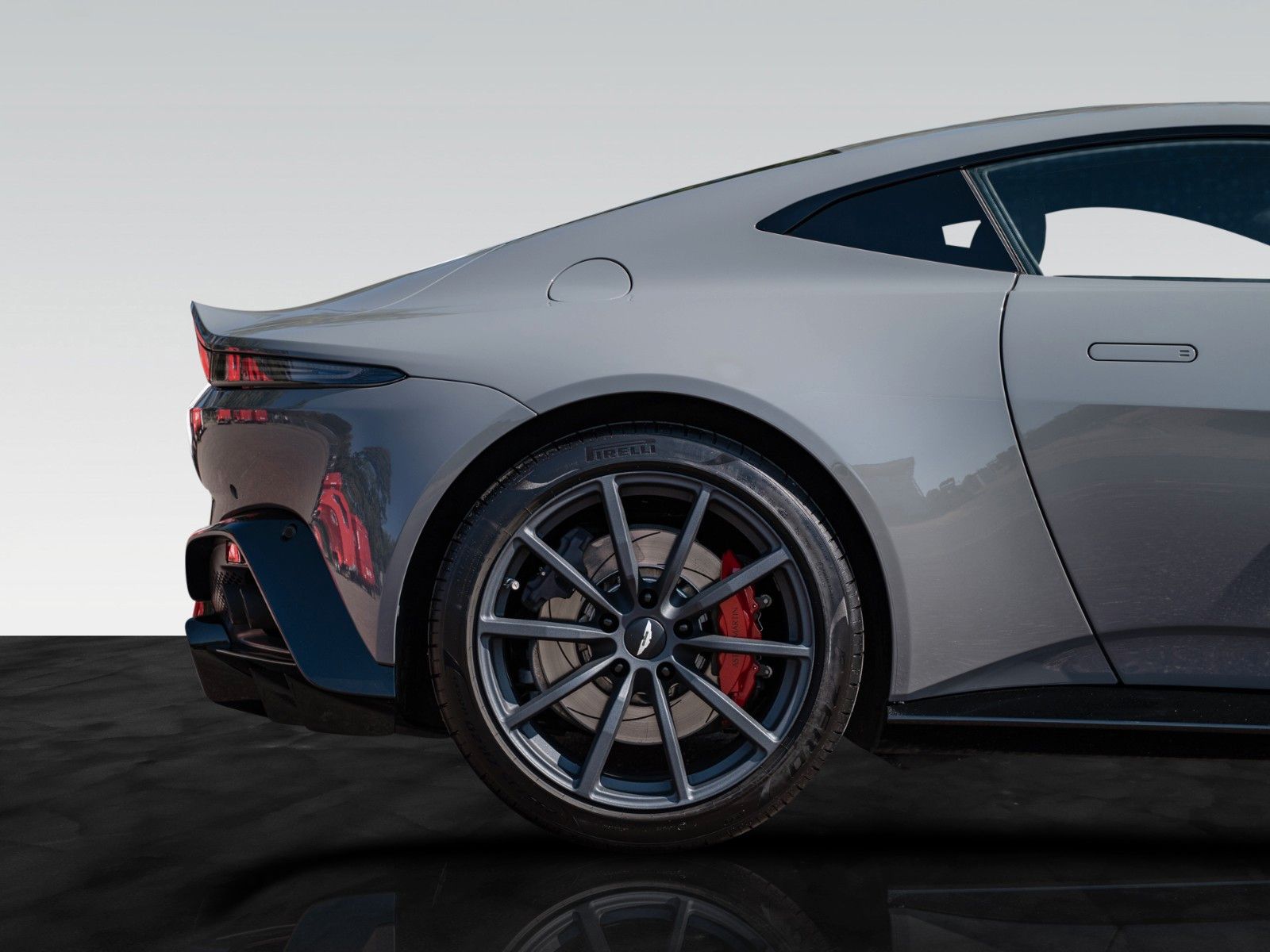 Aston Martin V8 Vantage Coupé | Carbon Interior | Style Pack foto 12