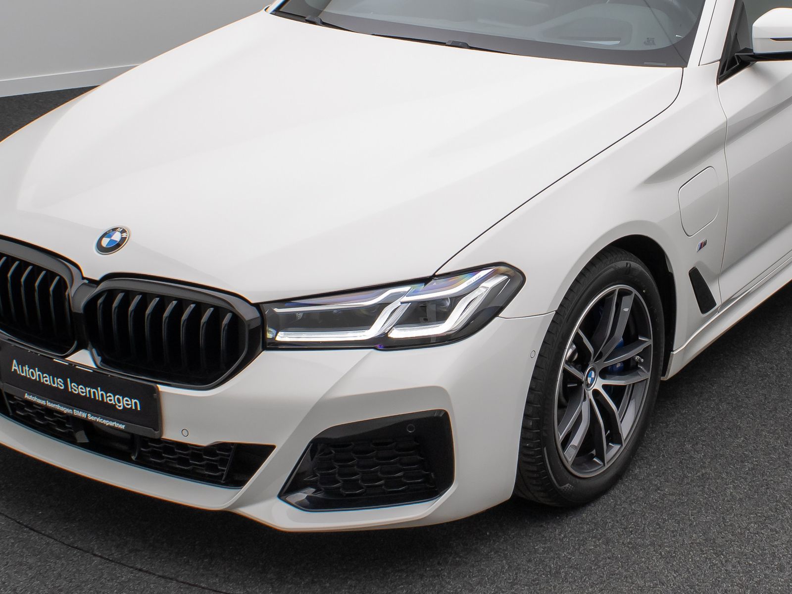Fahrzeugabbildung BMW 530e M Sport Laser DAB H/K Kamera HUD Komfort
