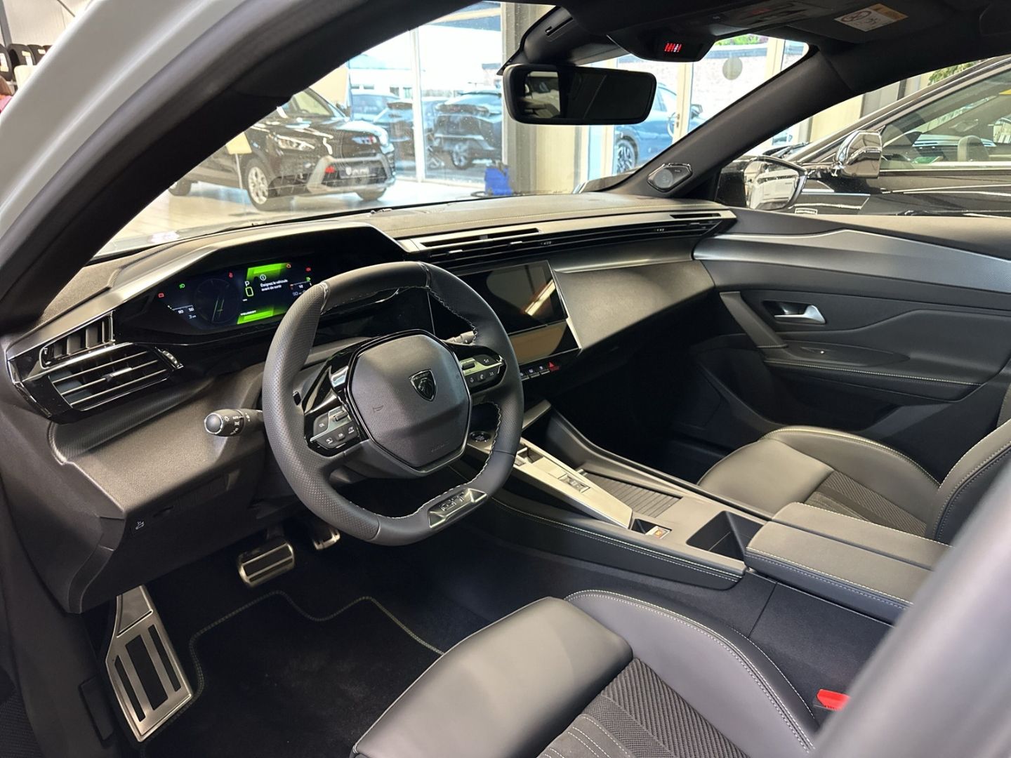 Fahrzeugabbildung Peugeot 308 SW GT HYBRID 145 e-DSC6 Panorama Navi ACC