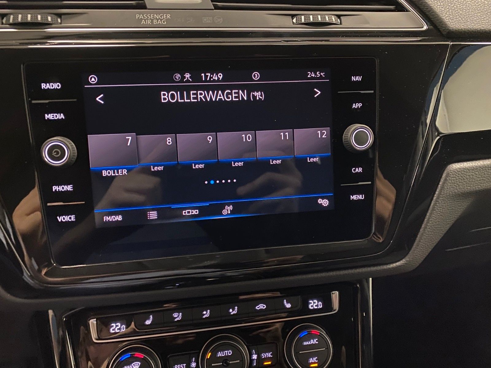 Fahrzeugabbildung Volkswagen Touran 1.5 TSI OPF DSG Highline R-Line+NAVI+LED+