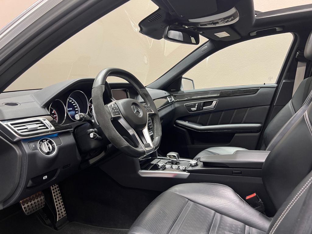 Mercedes-Benz E 63 AMG E63 AMG S 4M *PANORAMA*V-MAX*DISTRONIC*360°*