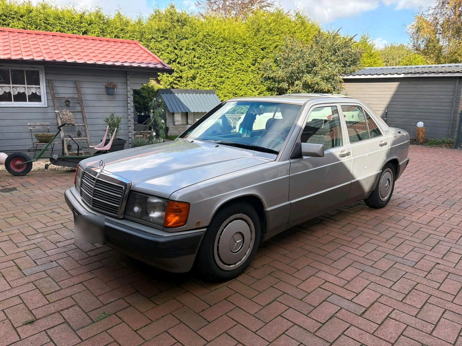Mercedes-Benz 190