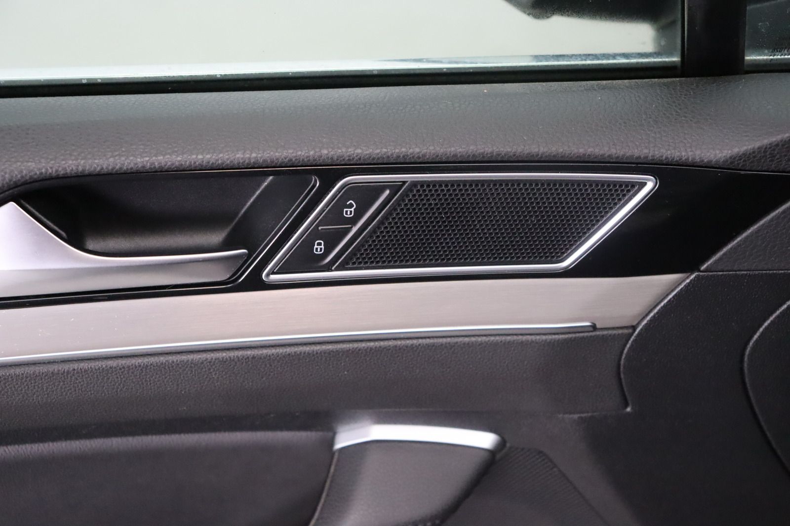Fahrzeugabbildung Volkswagen Passat 4MOTION * Navi * LED * Massage