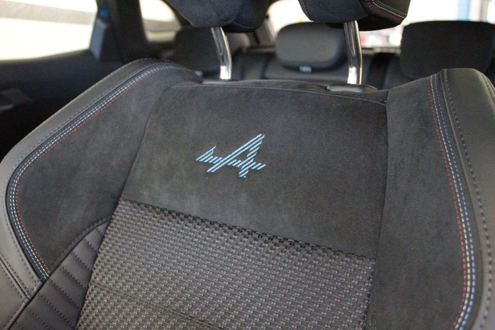 Fahrzeugabbildung Renault Austral Mild Hybrid 160 Esprit Alpine #15394