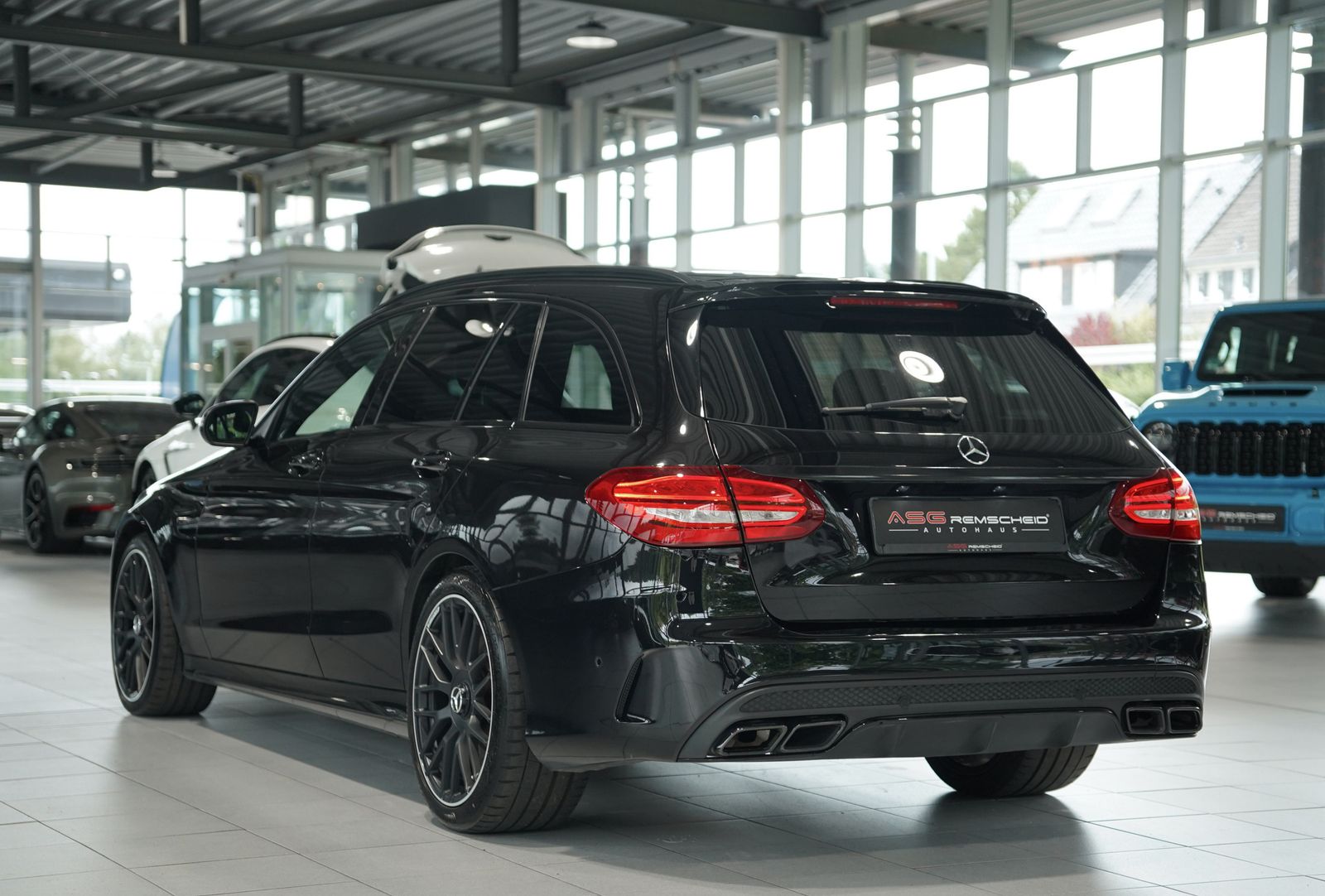 Mercedes Benz C 63 Amg