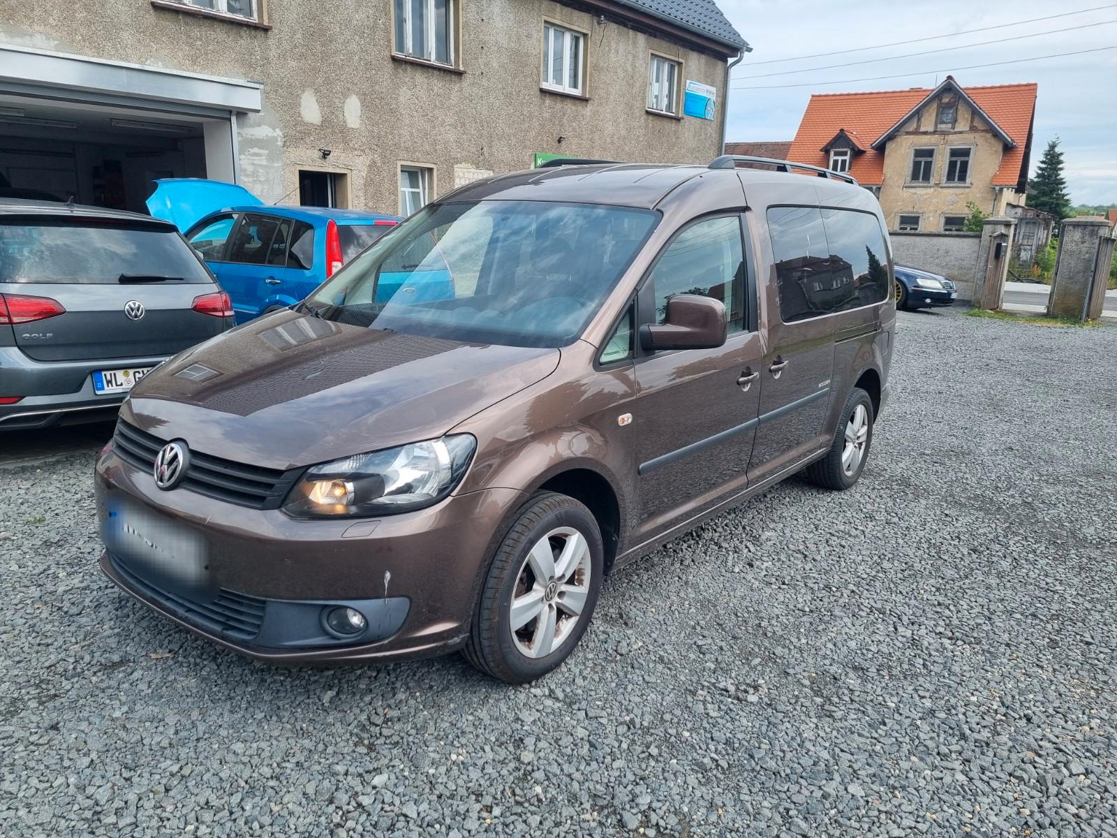 Volkswagen Caddy 2,0TDI 103kW Maxi Soccer Rollstuhlrampe
