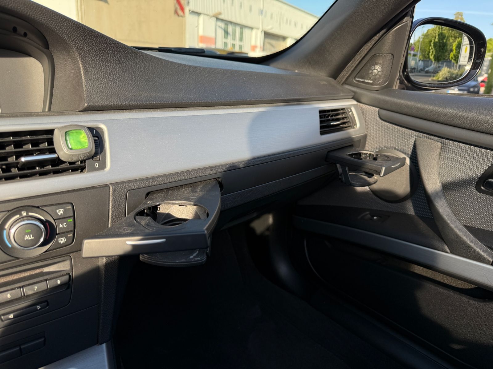 Fahrzeugabbildung BMW 335i Cabrio M-Paket H/K XENON NAVI