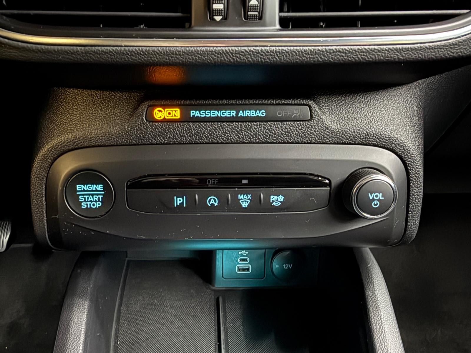 Fahrzeugabbildung Ford Focus Tur 1.0 Titan >NAVI-LED-SHZ-TEMP-DAB-PDC+
