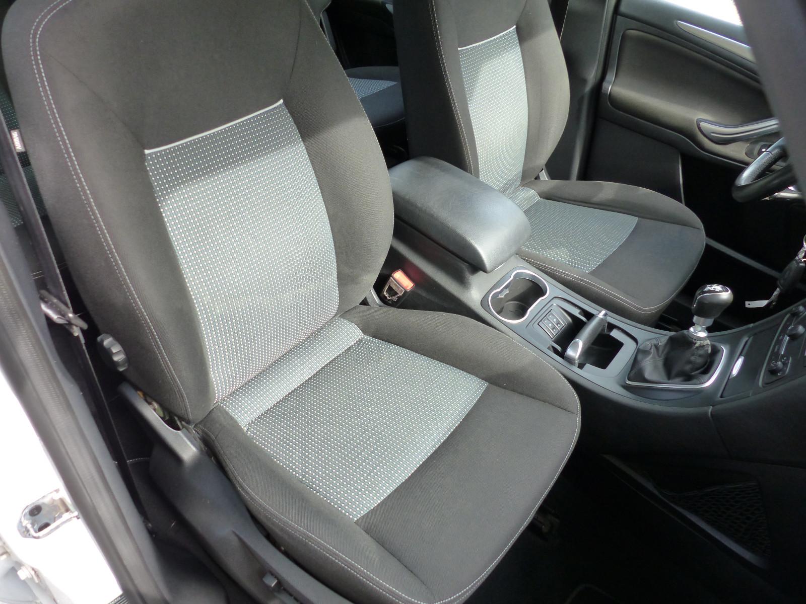 Ford Galaxy 2014 — photo 14
