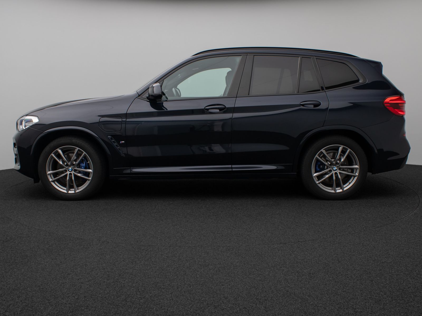 Fahrzeugabbildung BMW X3 xD30e M Sport DAB CockPit+ PDC AHK LED 19Zoll