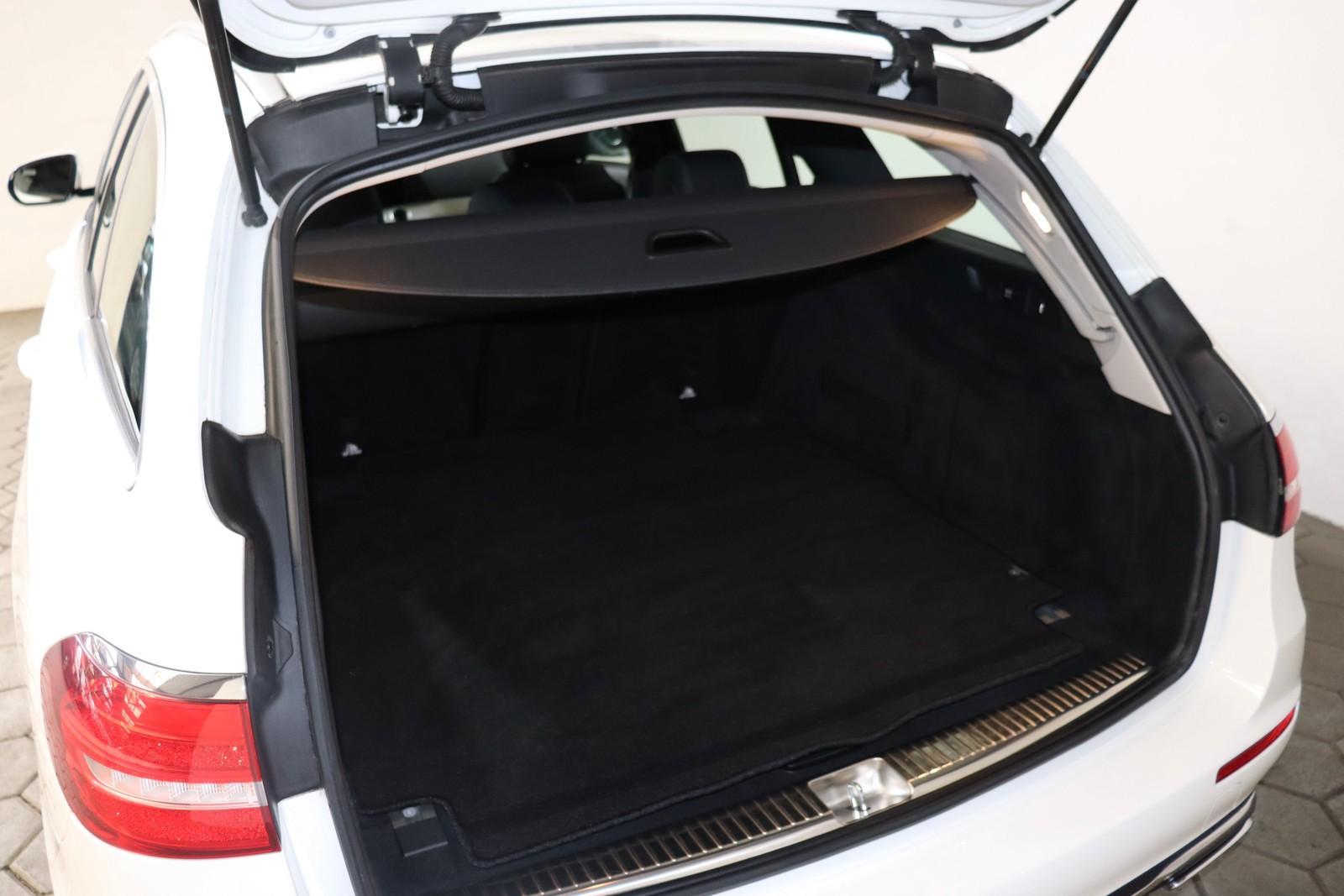 Mercedes-Benz E 220 d Avantgarde COMAND*MULTIBEAM*AHK