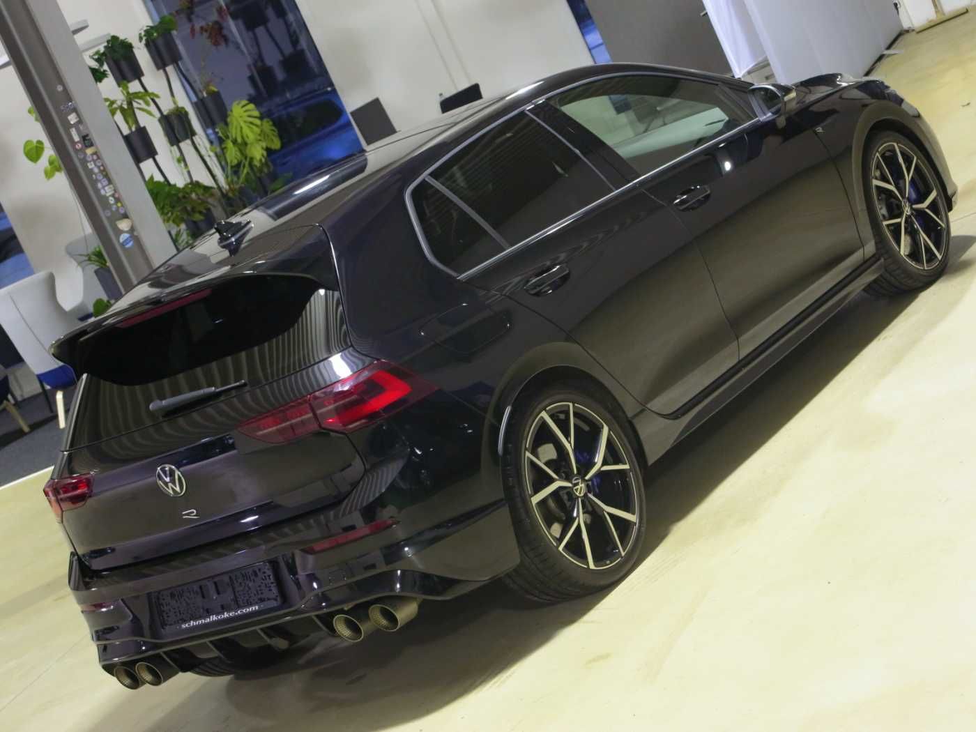 Volkswagen Golf VIII R 2.0 TSI 4Mot DSG7 Performance Leder imagem 3