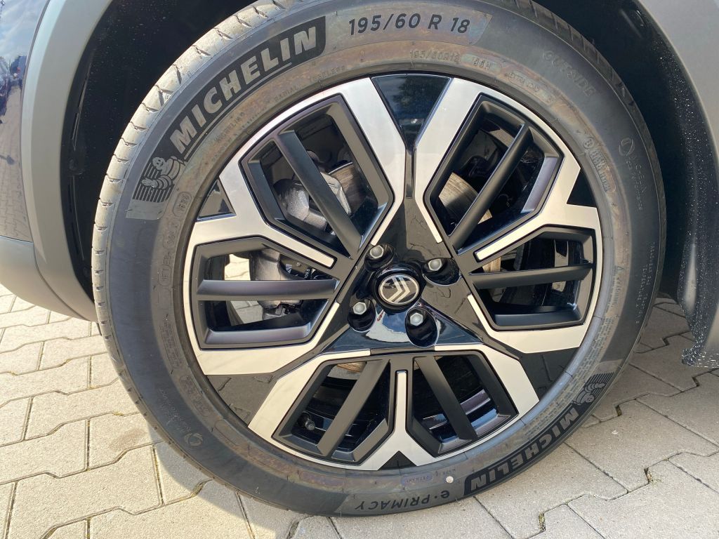 Fahrzeugabbildung Citroën C4 Hybrid 145 Automatik MAX *Winter-Pak*Alcantar