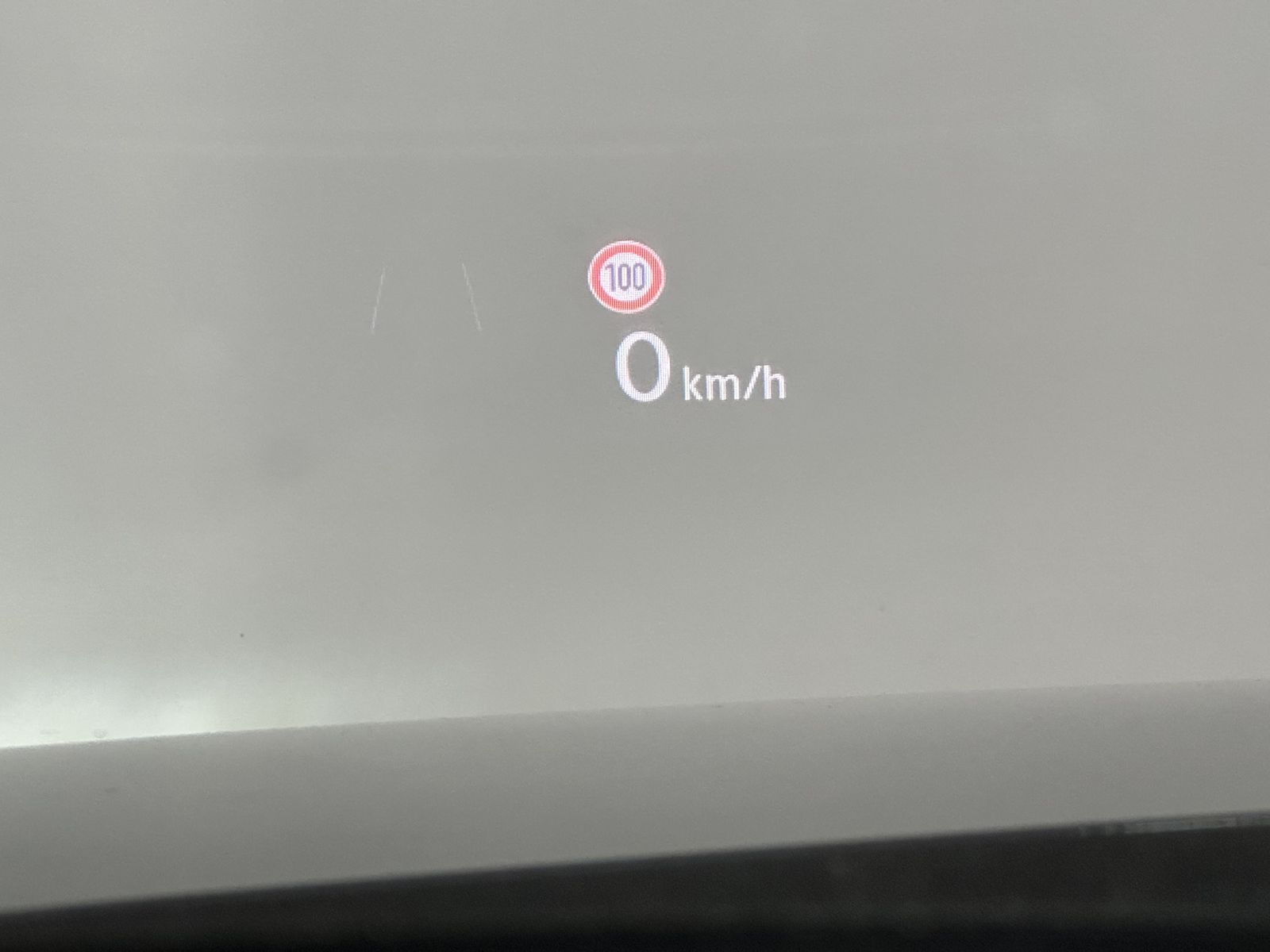 Fahrzeugabbildung Volkswagen Tiguan 4Motion Elegance/Sport NAV+LED+PANO+19ZO