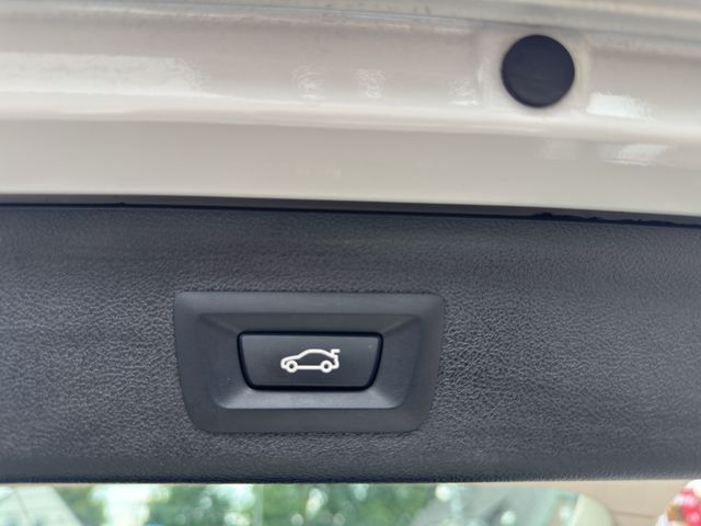 Fahrzeugabbildung BMW 530d Touring xDrive+LED+Kamera+Leder+DAB