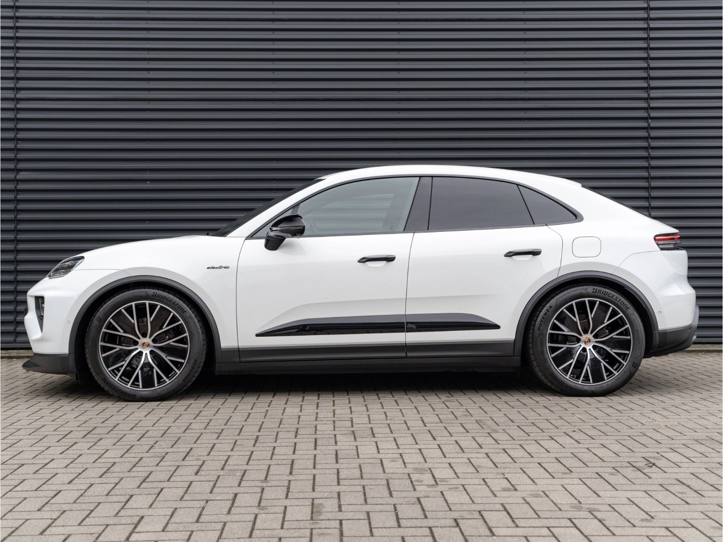 Porsche Macan - Bild 2