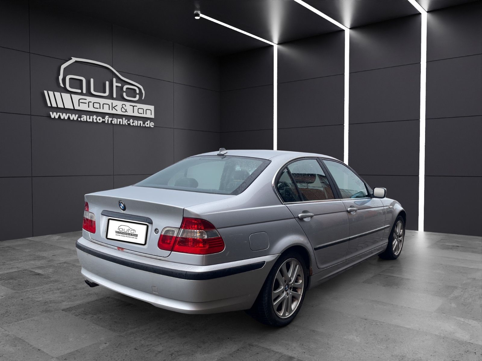 Fahrzeugabbildung BMW 320 Lim. Navi*Xenon*Shzg*Klimaauto