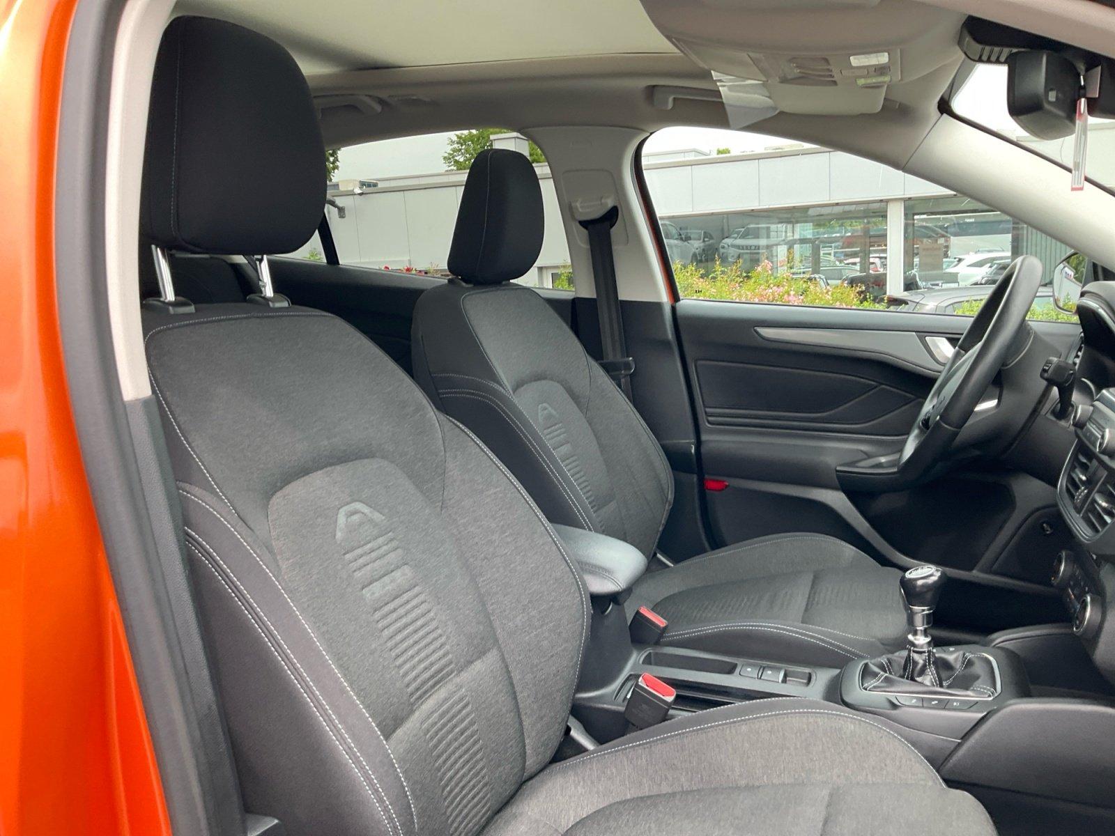 Ford Focus 1.5 EcoBoost Active NAVI LED PANO HUD