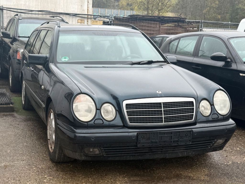Angebot ansehen Mercedes-Benz E 240