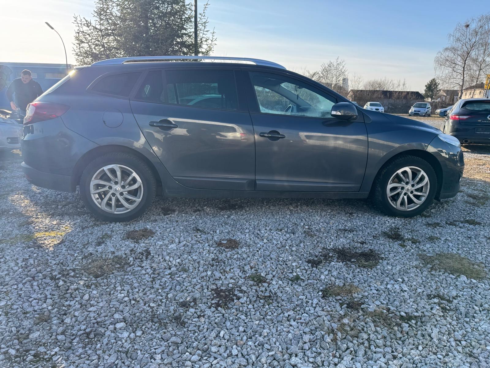 Renault Megane 2013 — engine 1.197 cm³, 116 HP (85kW)