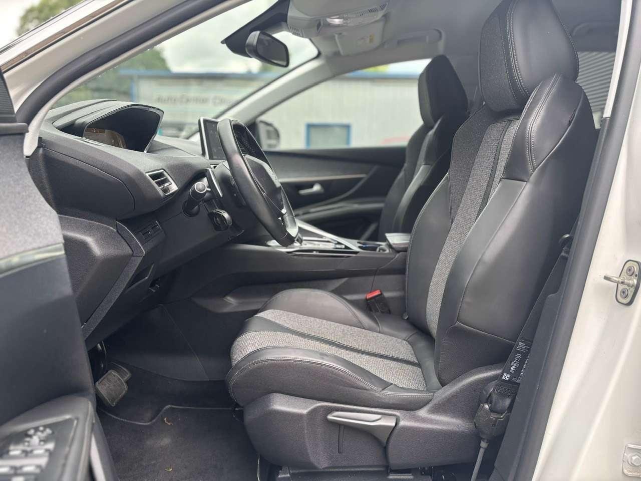Peugeot 3008 1,2 / e-THP / PureTech / Automatik /  Allur