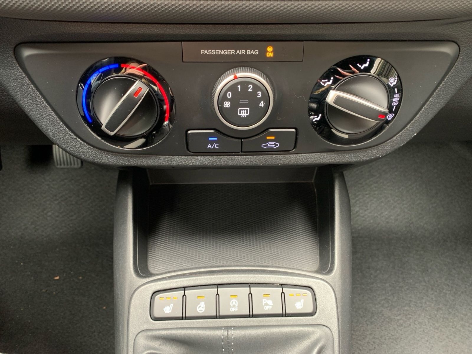 Fahrzeugabbildung Hyundai i10 1.0 Connect & Go Navi Kamera Allwetter