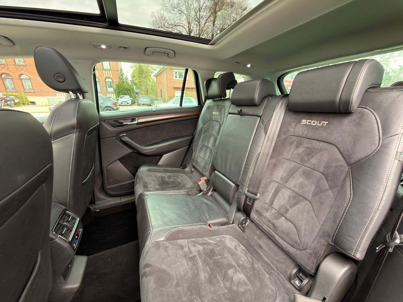 Kodiaq Scout 4×4 *Pano*LED*Leder*360°*7-Sitzer*