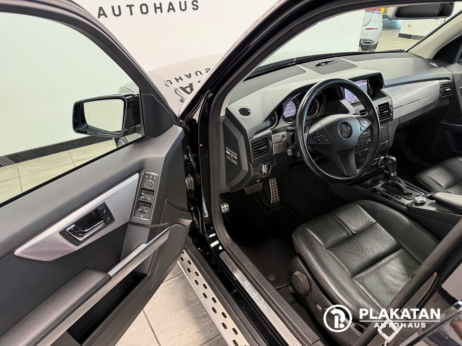Fahrzeugabbildung Mercedes-Benz GLK 320 CDI 4Matic Navi Leder Panorama Bi-Xenon
