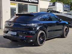 Fahrzeugabbildung Cayenne Coupe GTS Vorbesitzer - Lionel Messi