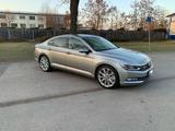 Volkswagen Passat 2.0 TDI SCR 176kW DSG 4MOTION Highlin... - Volkswagen: 17