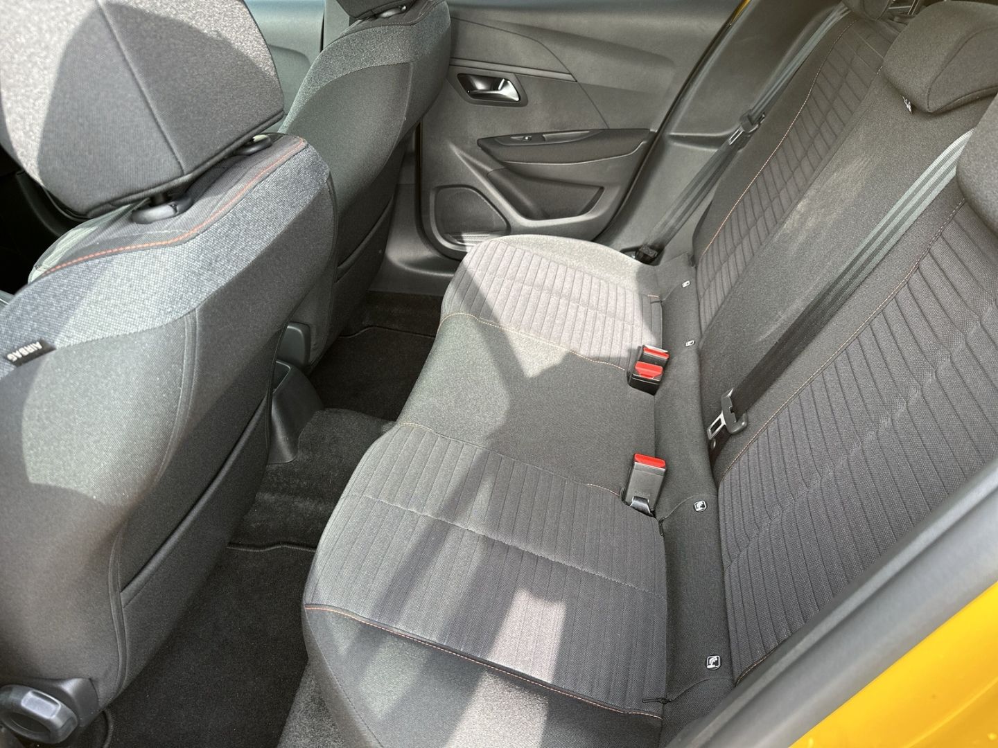 Fahrzeugabbildung Peugeot 208 Active Pack DAB SHZ Spurhalteass. Verkehrsze