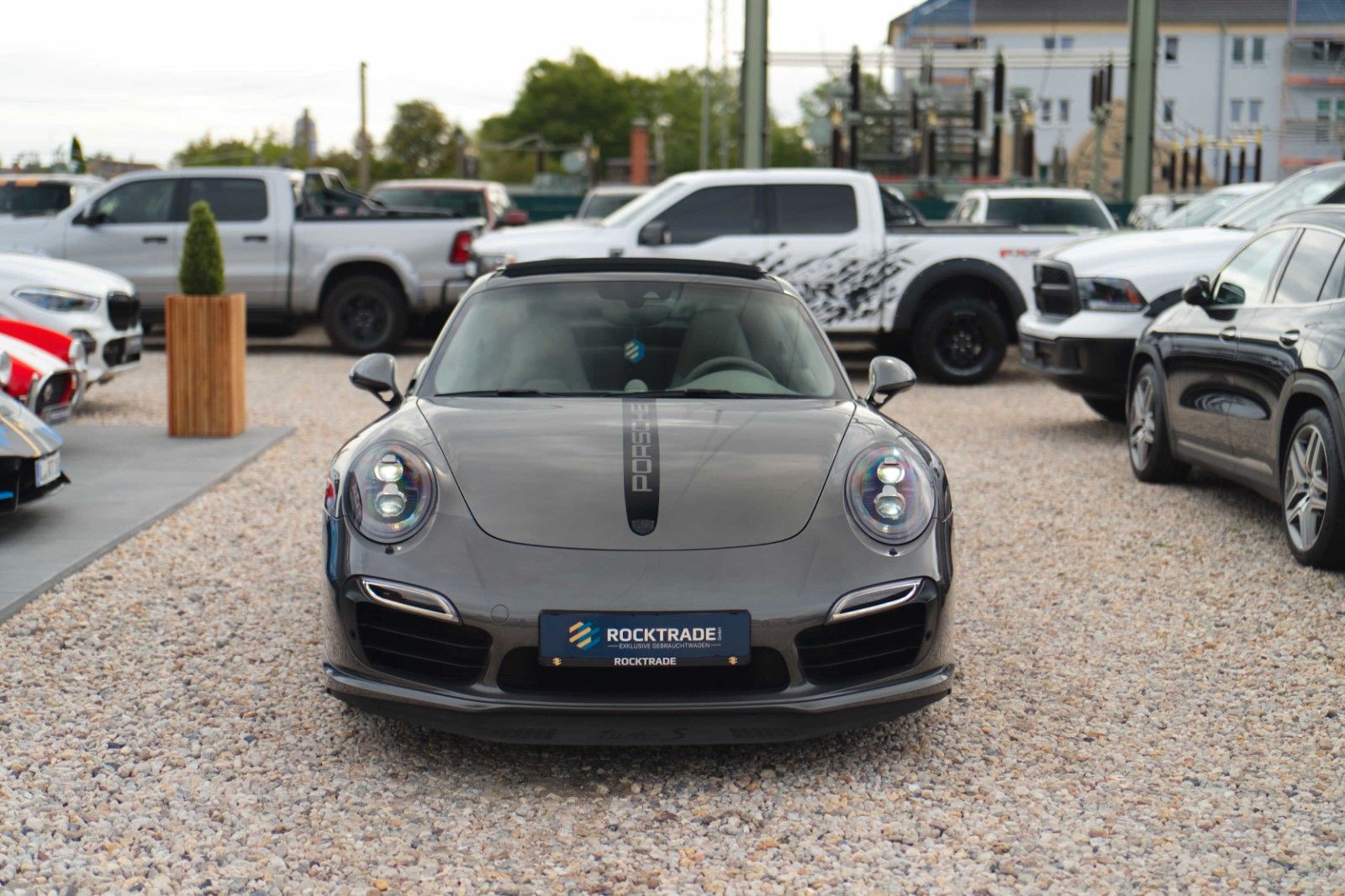 Fahrzeugabbildung Porsche 991 911 Turbo S Coupe Chrono+ | Ceramic | Carbon