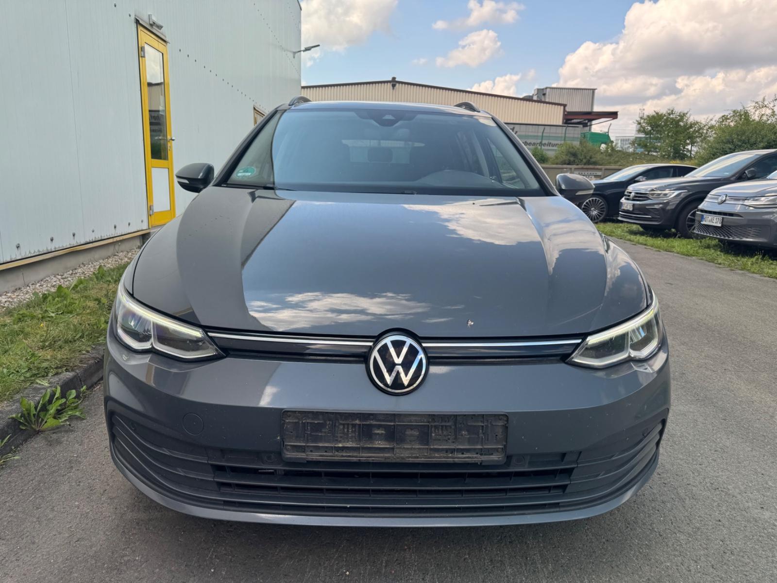 Volkswagen Golf VIII Variant Life
