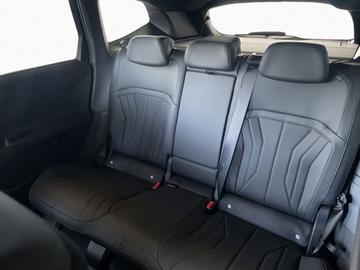 2026 BMW IX3 缩略图 17