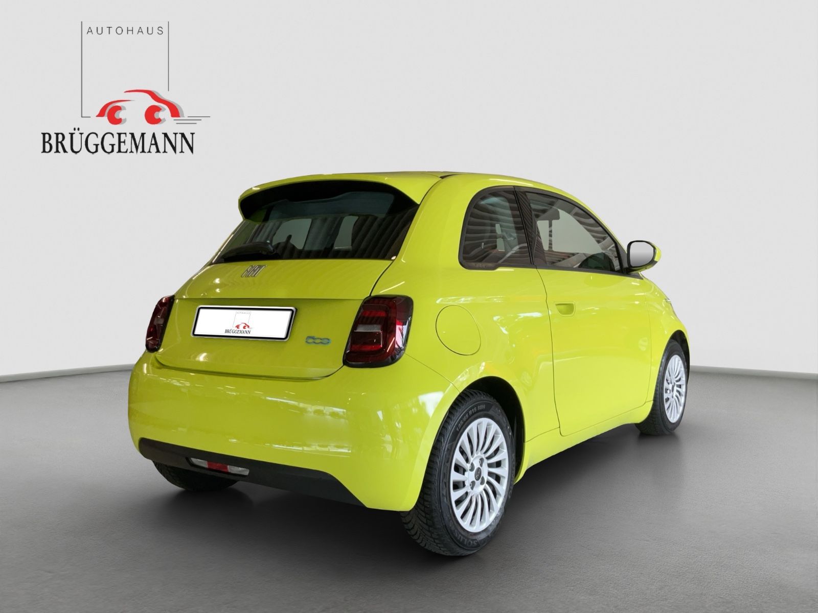 Fahrzeugabbildung Fiat 500e 23,8 kWh + Ganzjahresreifen