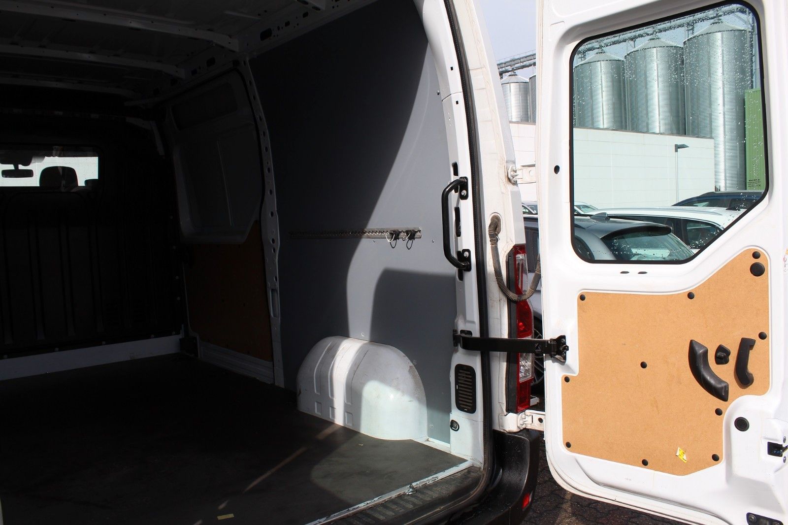 Fahrzeugabbildung Opel Movano B L2H2 3,3t AC/PDC/KAMERA/LED/TEMPOMAT