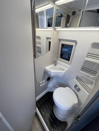 Westfalia Columbus 540 D 140 PS Solar SKYVIEW ACC