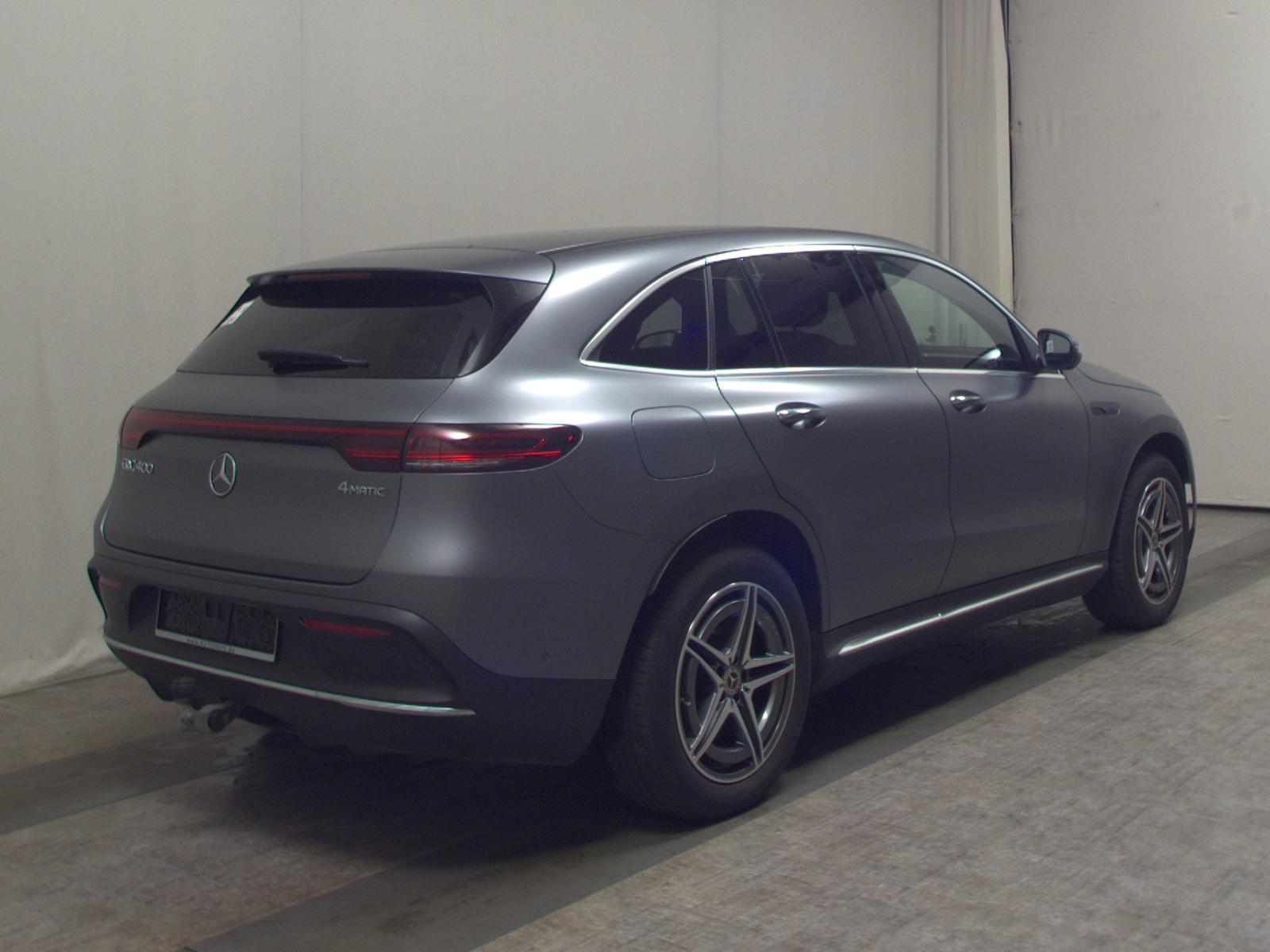 Mercedes-Benz EQC 400 4MATIC AMG Line NAVI LED SHZ PDC
