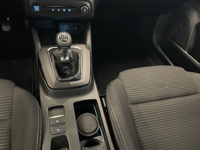 Fahrzeugabbildung Ford Focus Turnier Titanium MHEV LED Kamera Tempomat