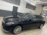 Mercedes-Benz C 400 C T-Modell C 400 T 4Matic - Mercedes-Benz C 400 mit Benzin-Antrieb: Kombi, Automatik
