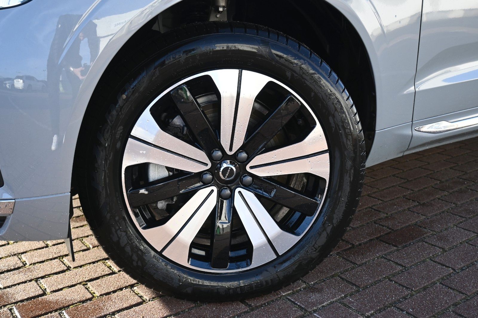 Fahrzeugabbildung Volvo XC60 T6 RC AWD 0,5% *H&K**FSHZG*BLIS*ACC