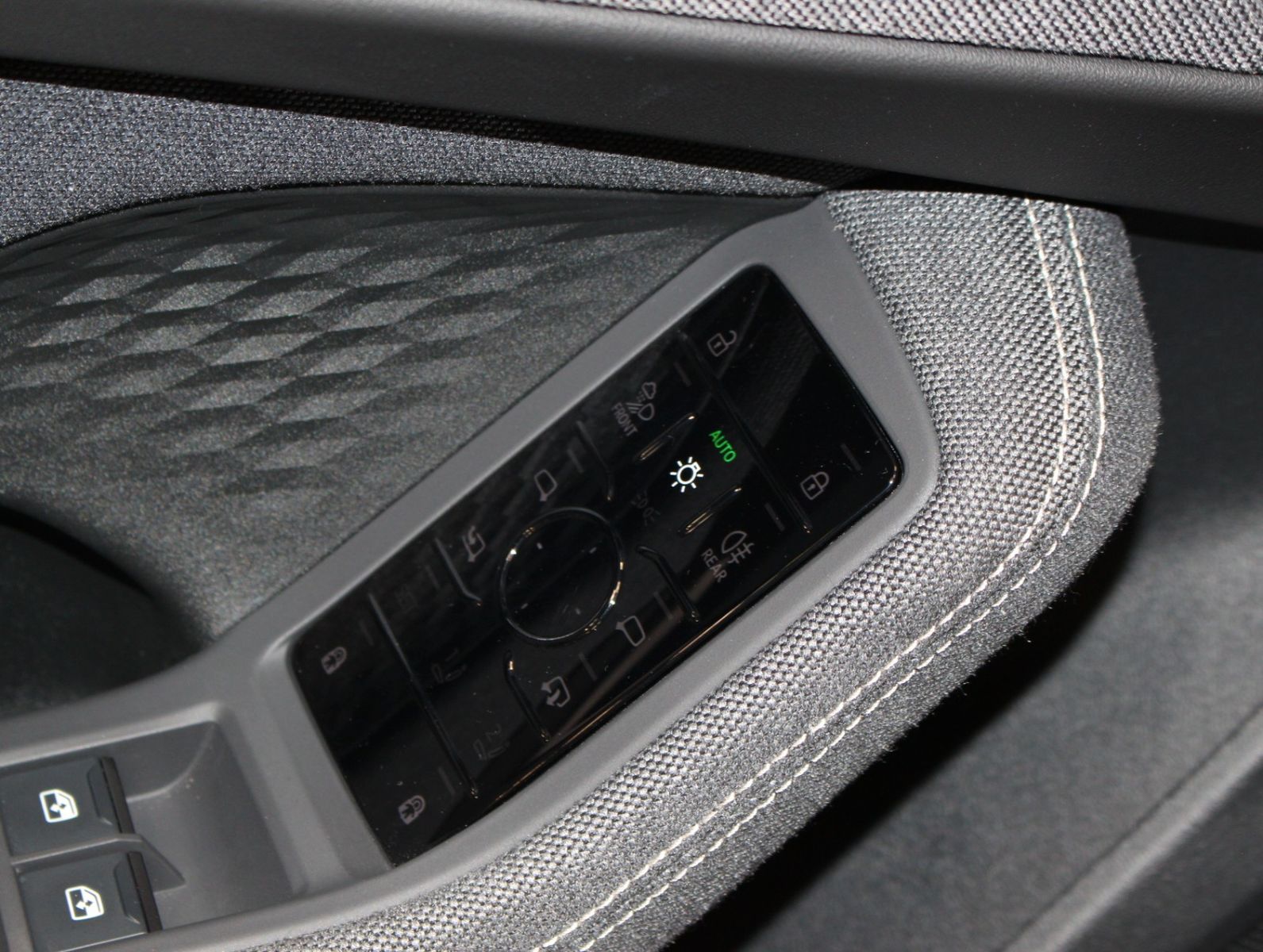 Fahrzeugabbildung Audi A5 TDI S tr quattro edition one Avant*S-Line