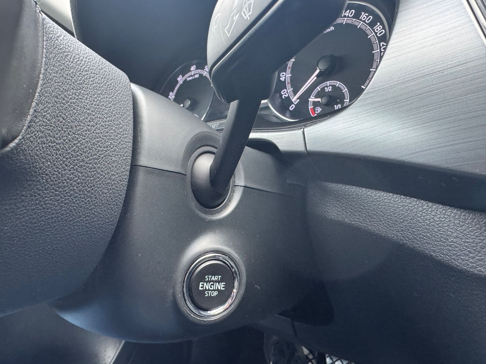 Fahrzeugabbildung SKODA Fabia Combi Style LED+Bluetooth+KeylessGo