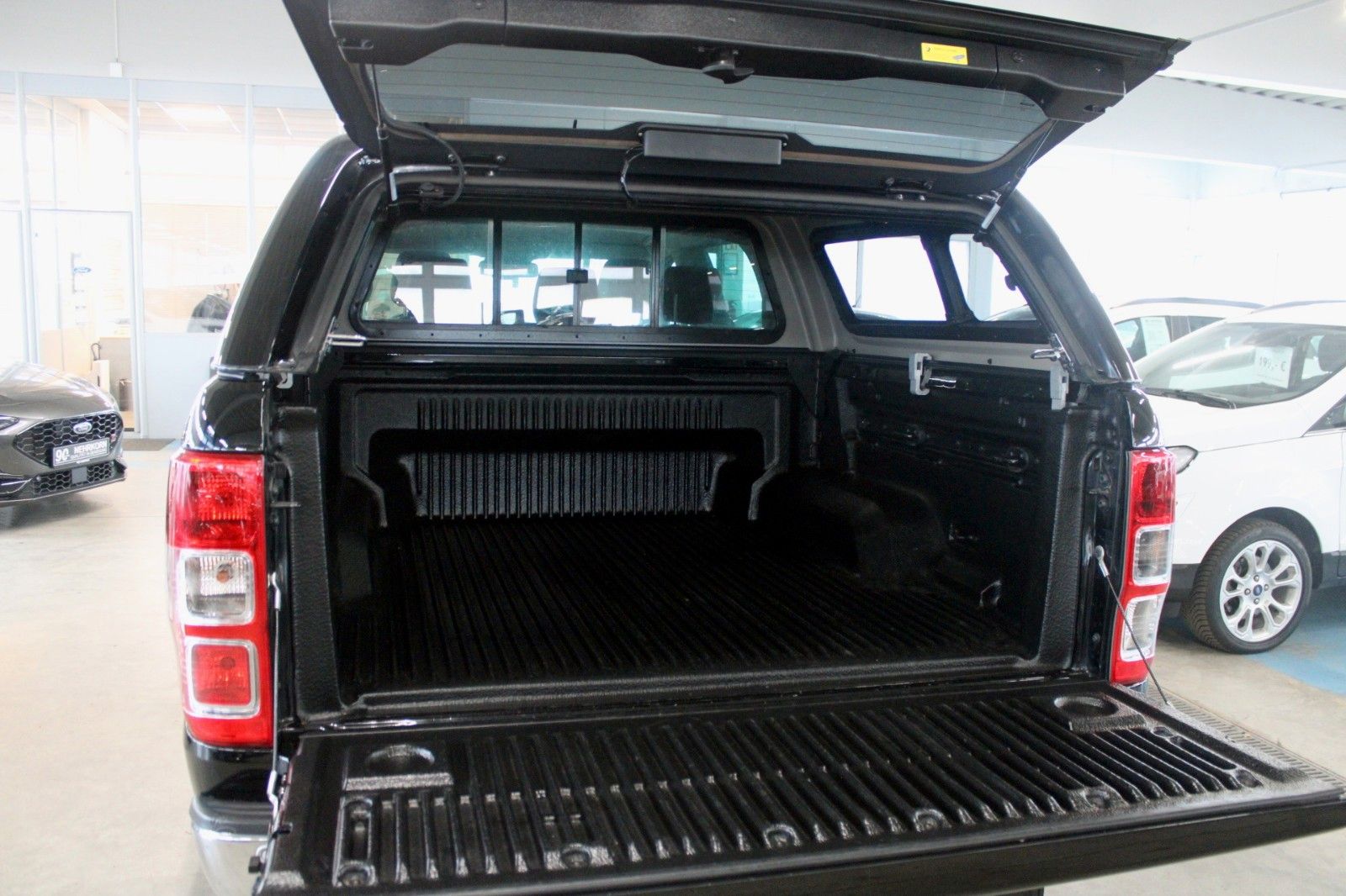 Fahrzeugabbildung Ford Ranger Limited Aut. LED AHK STDHZ HARDTOP uvm.